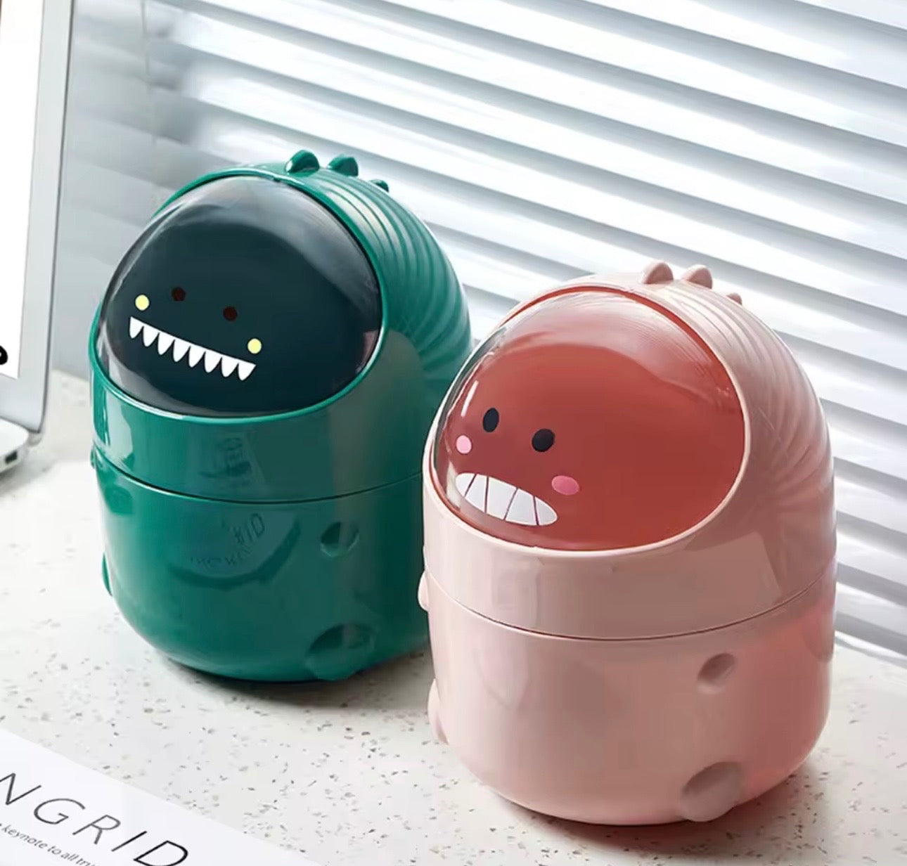 Moonval Mini Desktop Trash Bin, Cute Dinosaur Flip-Top Waste Basket for Office & Vanity