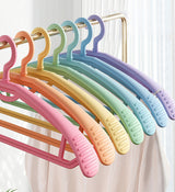 Moonval Non-Slip Space-Saving Hangers, Rainbow Color Clothes Hangers for Closet Organization