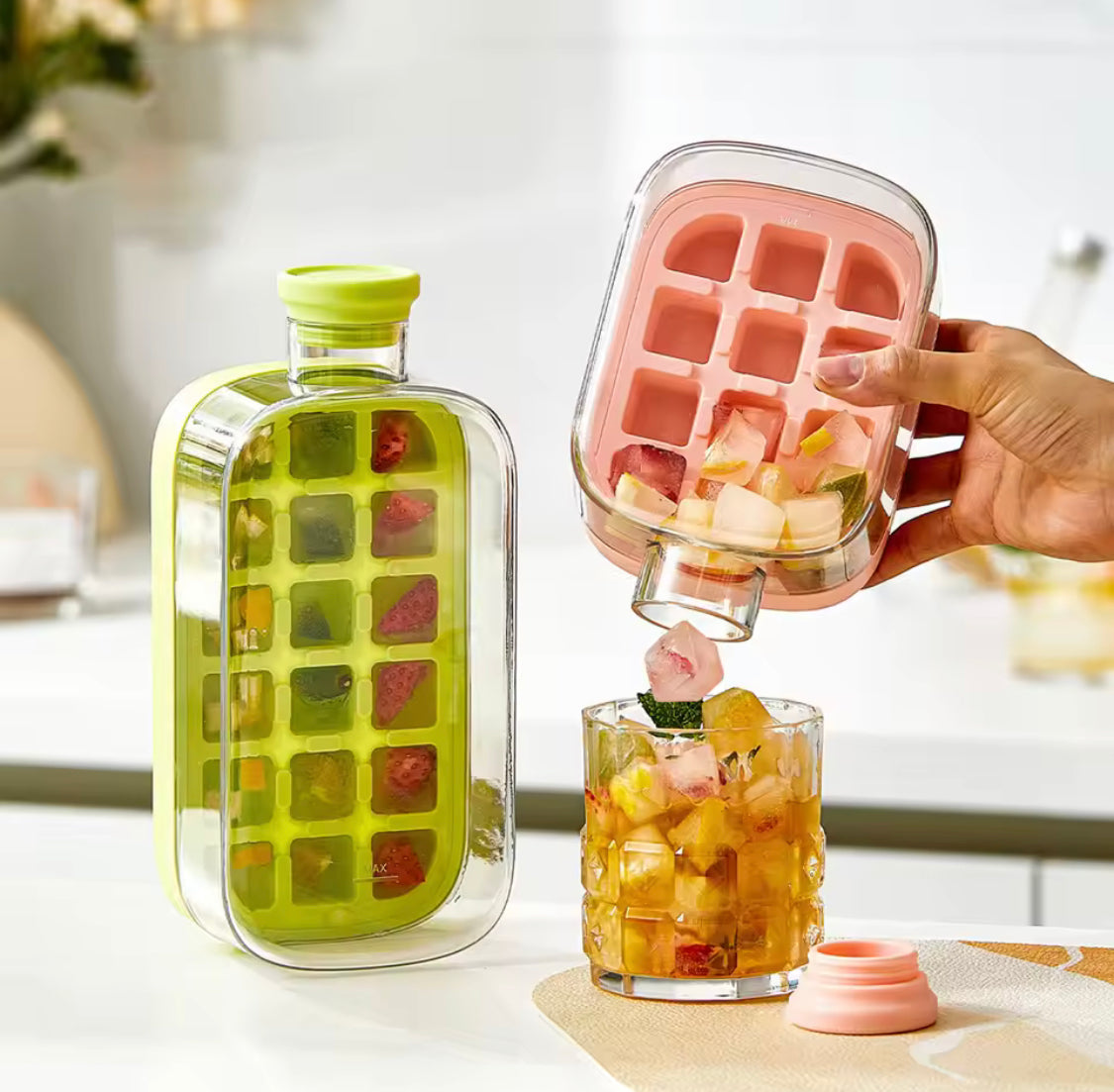 Moonval 2-in-1 Ice Cube Water Bottle, 500ml Leakproof Bottle with Built-In Ice Cube Tray