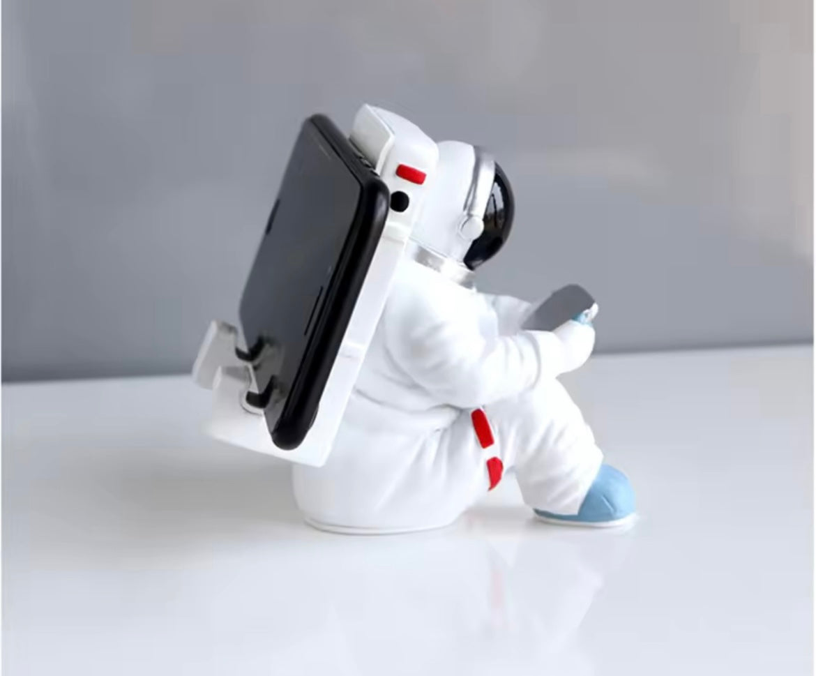 Moonval Astronaut Phone Stand, Cute Desktop Mobile Holder for Hands-Free Viewing