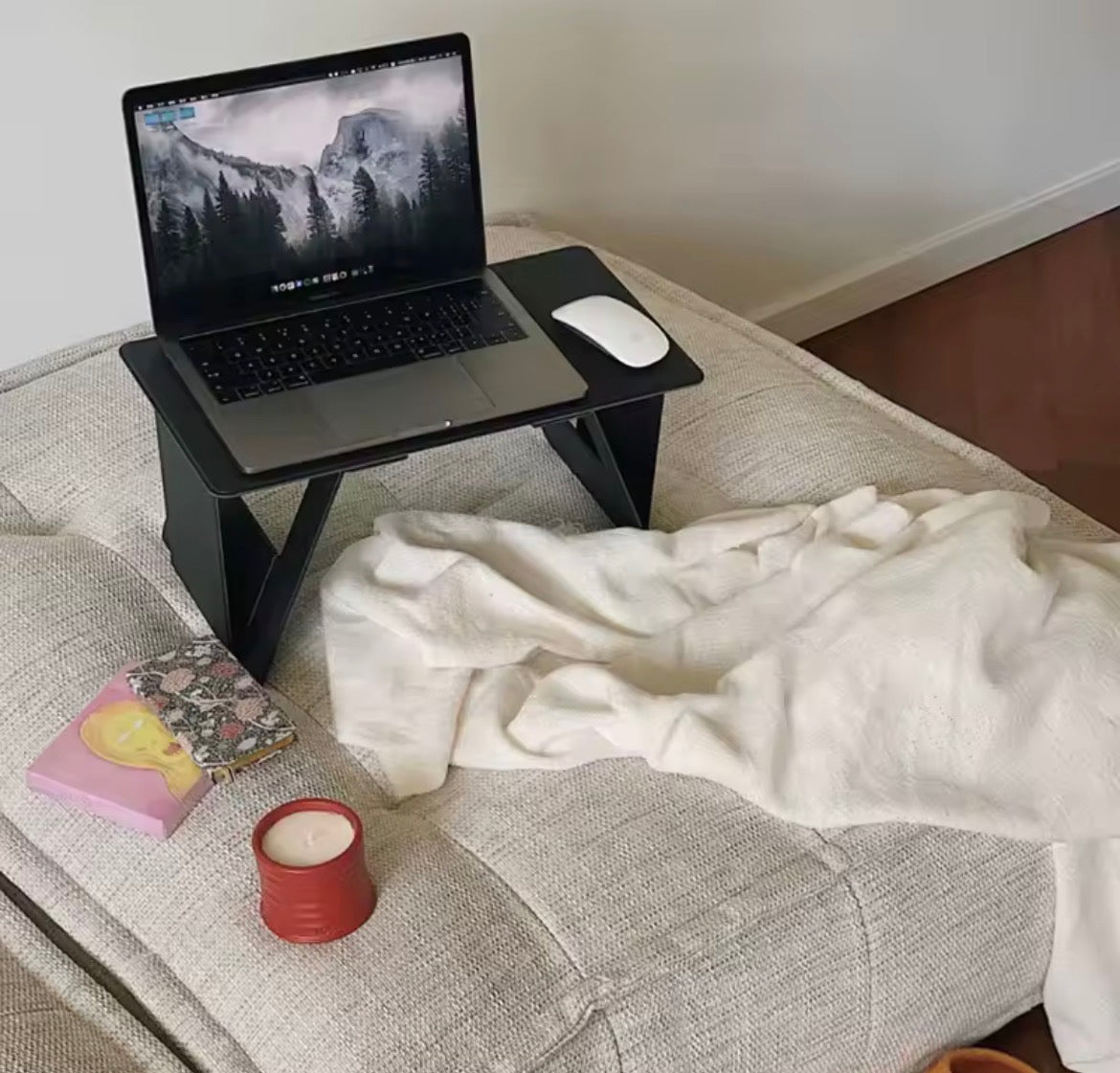 Moonval Foldable Laptop Desk, Portable Bed Tray Table with Magnetic Folding Legs